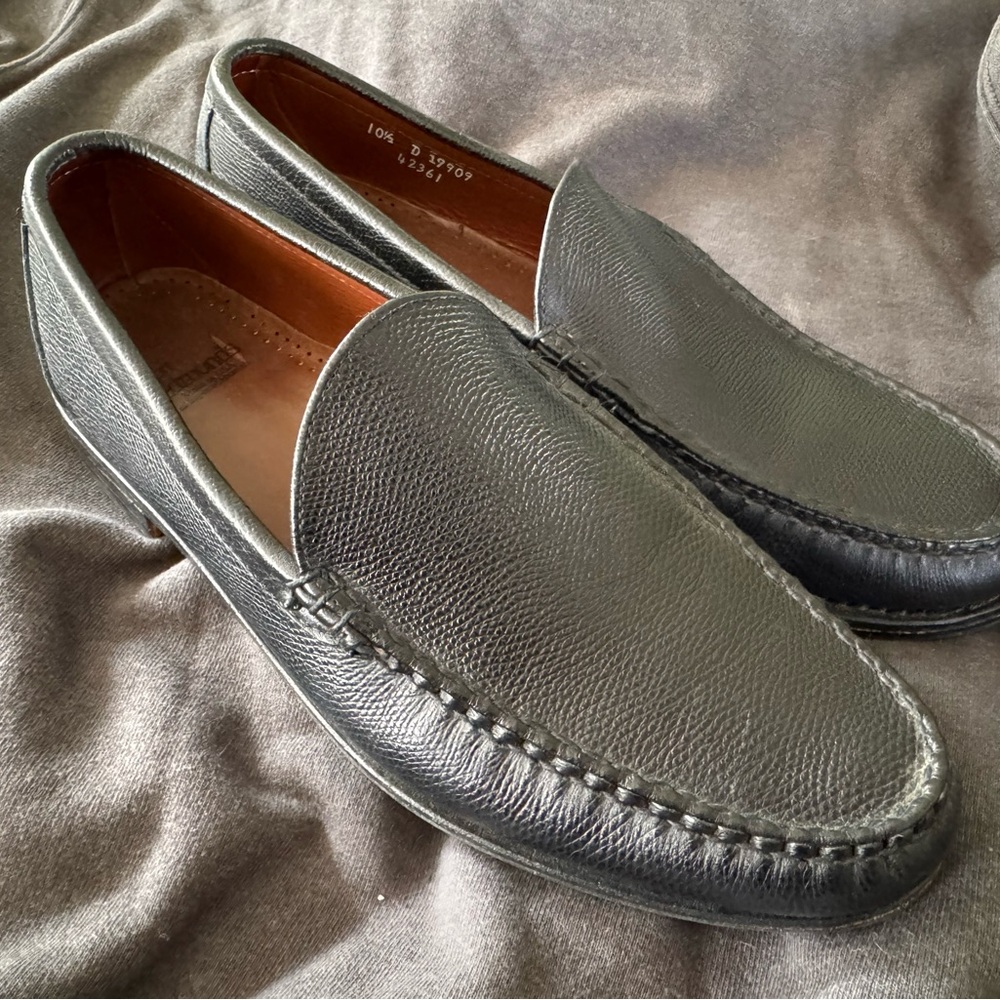 Allen Edmonds "Sanibel" Venetian Loafers, Black Pebbled Leather, 10.5 D VGUC
